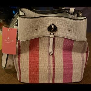 Kate Spade new smoke free home.Great summer bag